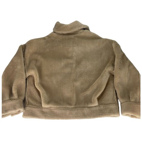 American Eagle Faux Fur Shacket - NWT- Size XS - Picture 4 of 9